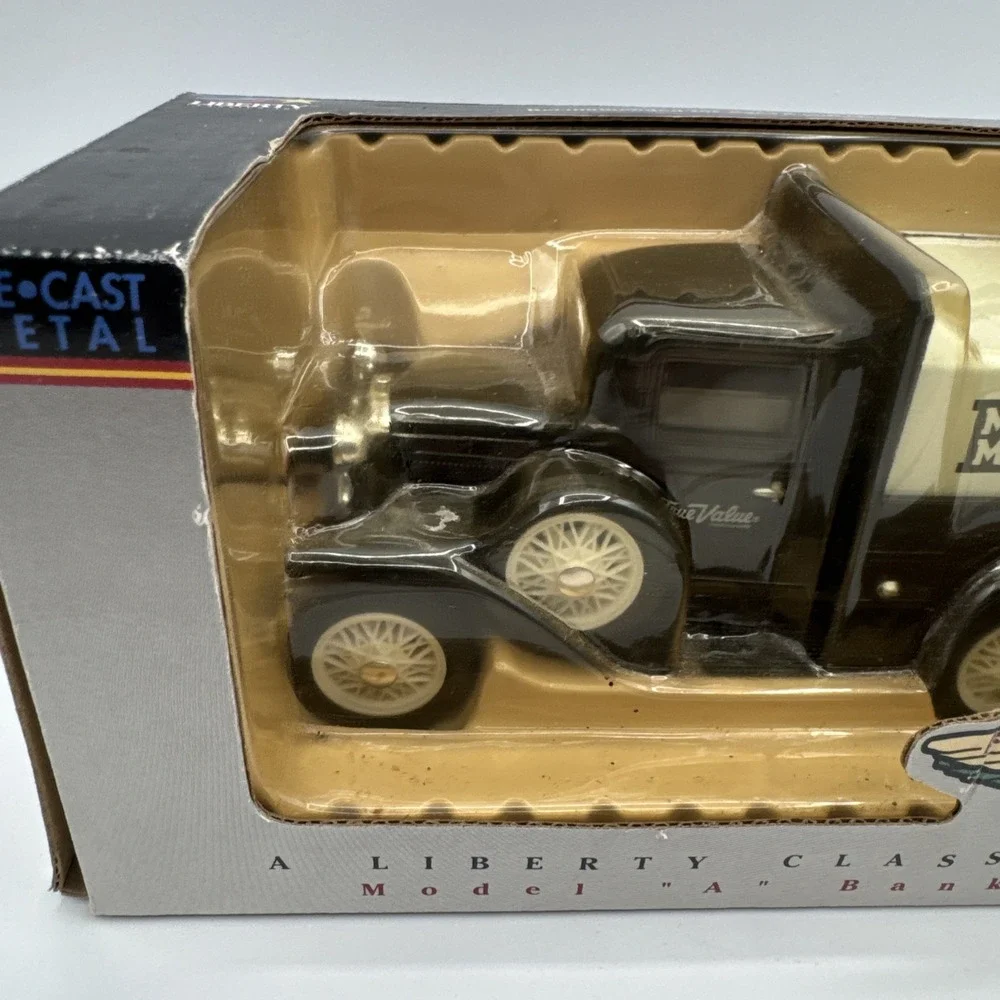 Liberty Classic Master Mechanic Ford Model A Pickup Coin Bank 1:25 #1203 New